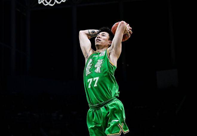 赛季比赛精彩一幕连环,劲敌交锋的简单介绍 赛季比赛精彩一幕连环,劲敌交锋的简单介绍