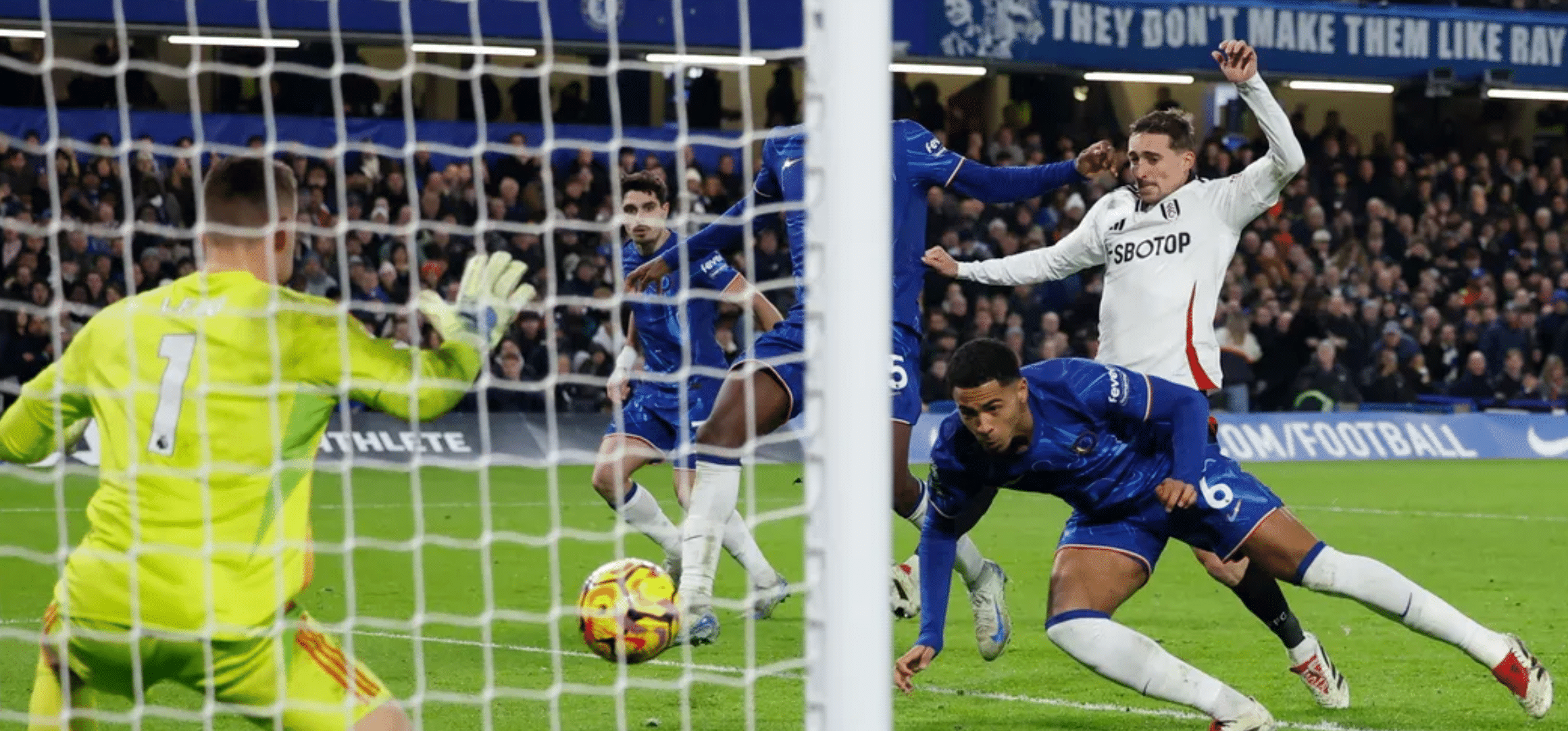 开云体育app-卡迪夫城无缘顶级联赛，球队状态低迷难以扭转，重返英超渺茫的简单介绍