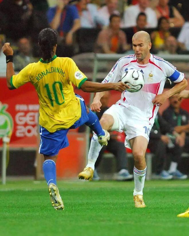 关于足球强手如林,内战激烈对抗瞬间爆发的信息 关于足球强手如林,内战激烈对抗瞬间爆发的信息