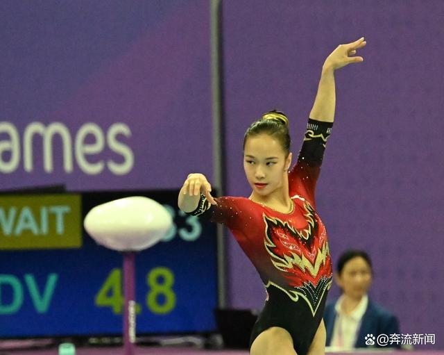 杭州队在比赛中展现出色，获得榜首