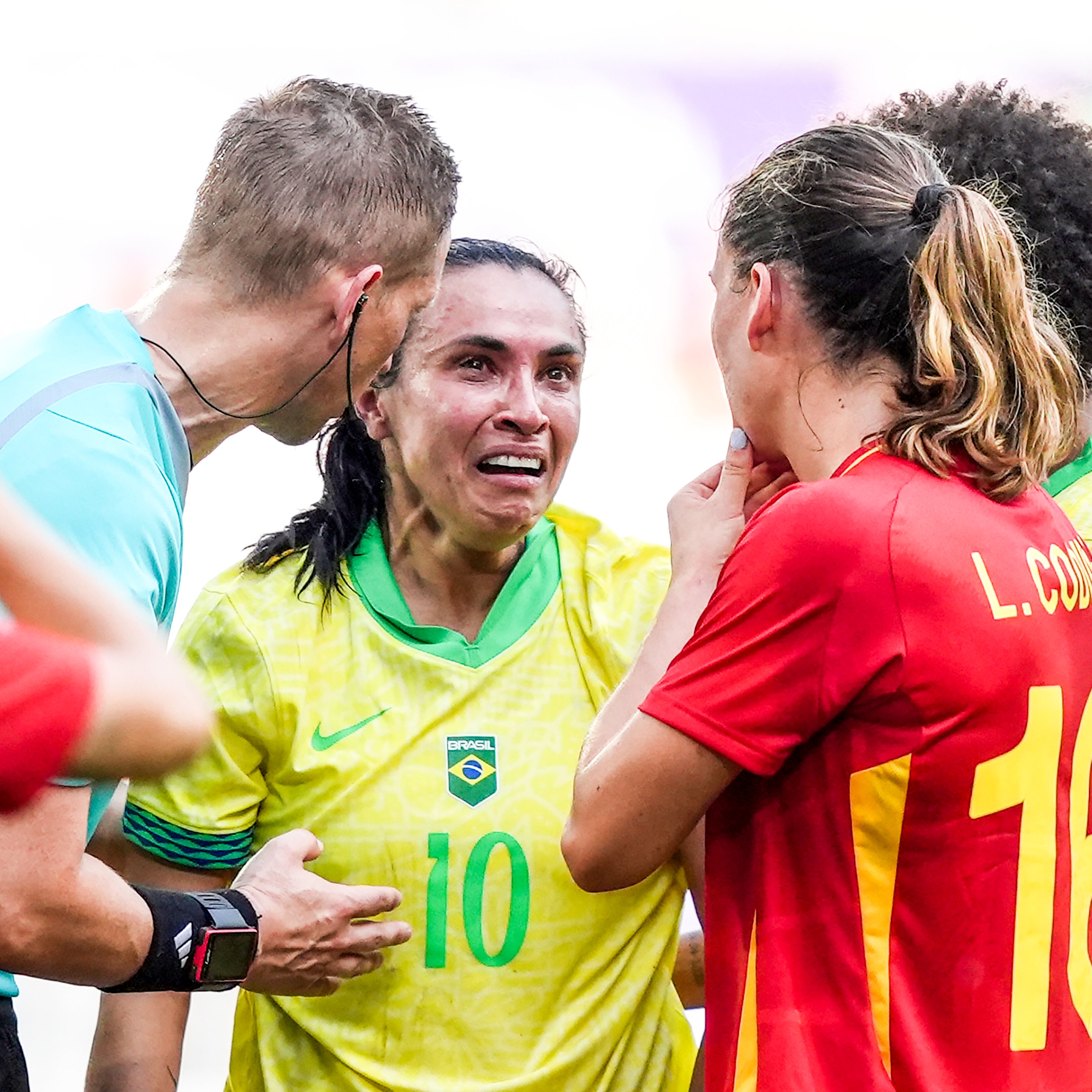 巴西女足队迎战强敌,备战全国锦标赛 巴西女足队迎战强敌,备战全国锦标赛