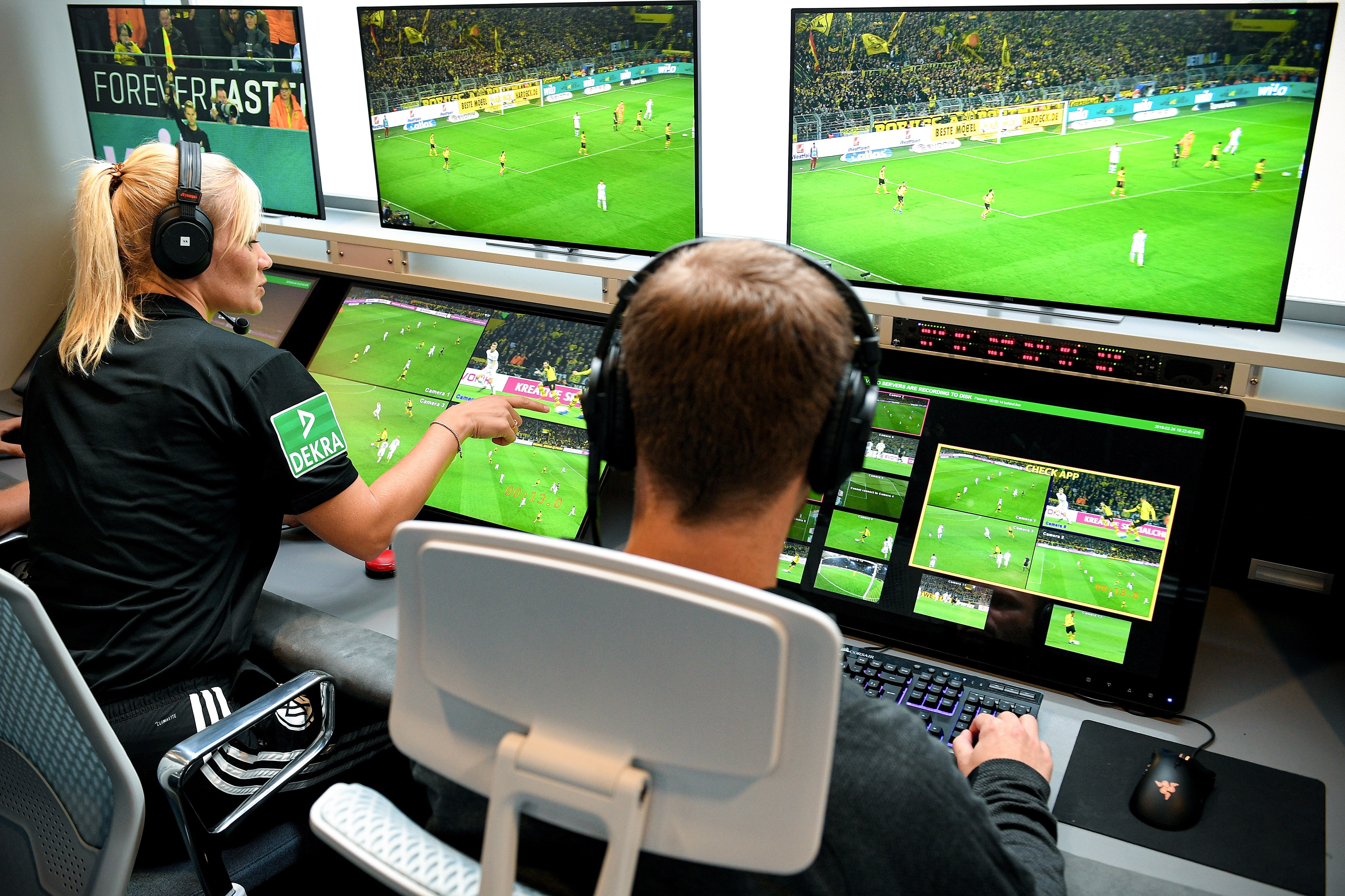 关于中超裁判技术升级,视频助理裁判系统投入使用的信息 关于中超裁判技术升级,视频助理裁判系统投入使用的信息