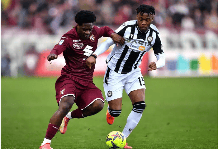 开云平台-包含都灵客场遭遇对手逼平，积分增长停滞的词条