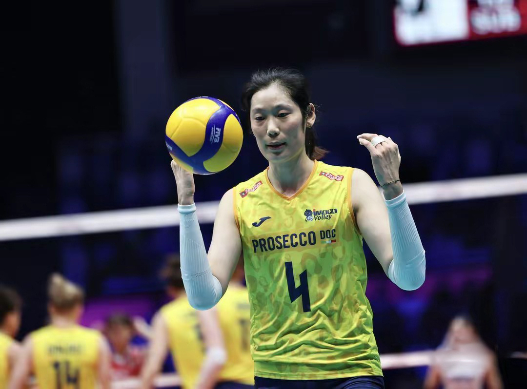开云官网-日本女排全员发威，连胜晋级四强