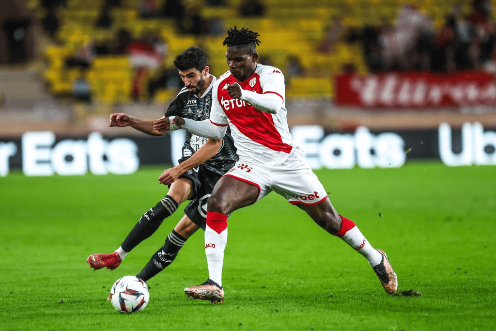 关于摩纳哥客场大胜,成功脱离降级区的信息 关于摩纳哥客场大胜,成功脱离降级区的信息