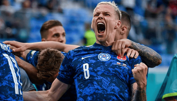 波兰击败斯洛文尼亚,提前锁定欧国联十六强资格的简单介绍 波兰击败斯洛文尼亚,提前锁定欧国联十六强资格的简单介绍