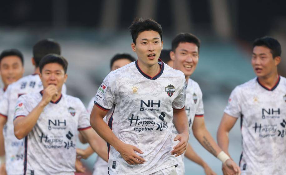 苏宁客场力克对手,积分榜稳步攀升 苏宁客场力克对手,积分榜稳步攀升