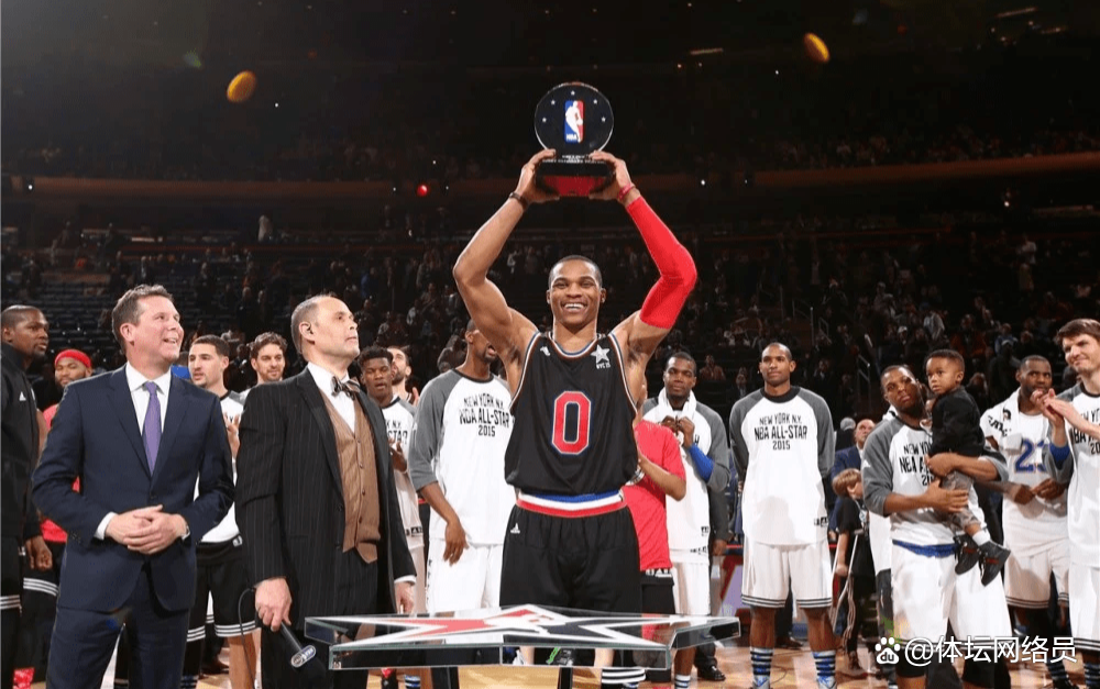 雷霆队主场告捷,威少贡献关键进球的简单介绍 雷霆队主场告捷,威少贡献关键进球的简单介绍