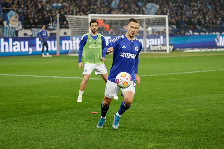 开云体育平台APP-沙尔克队取得了一场关键胜利