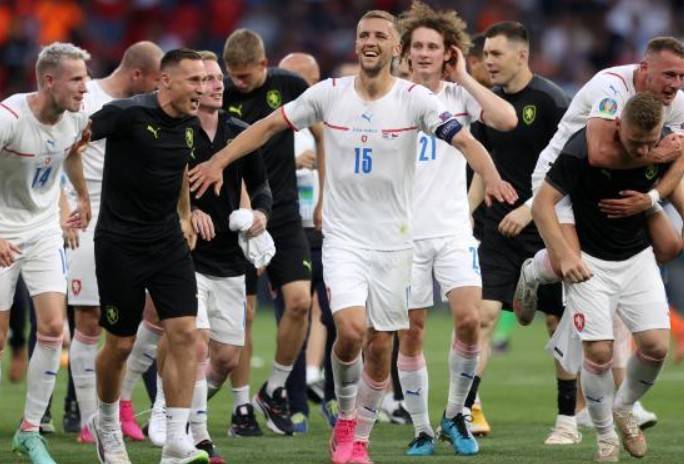 捷克队主场连克对手,展现出色战力 捷克队主场连克对手,展现出色战力