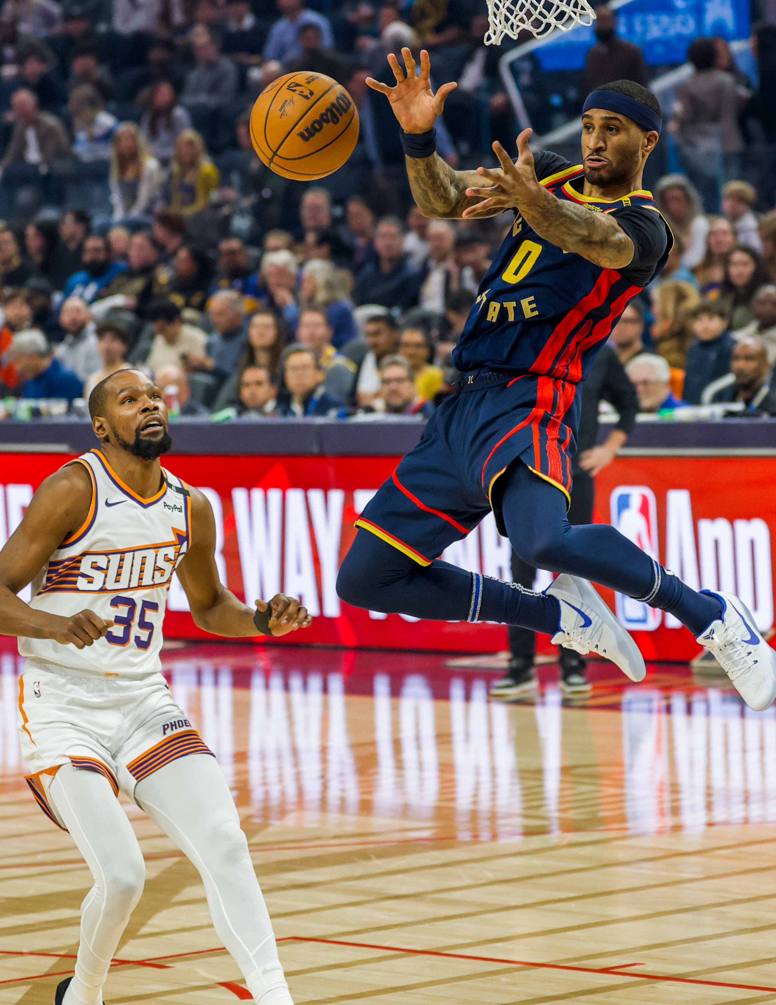 篮球比赛中的风云变幻令人震惊 篮球比赛中的风云变幻令人震惊