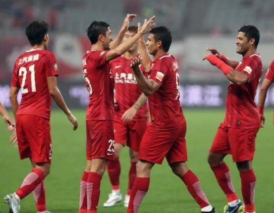 上海上港连克两队,冲击联赛前三 上海上港连克两队,冲击联赛前三