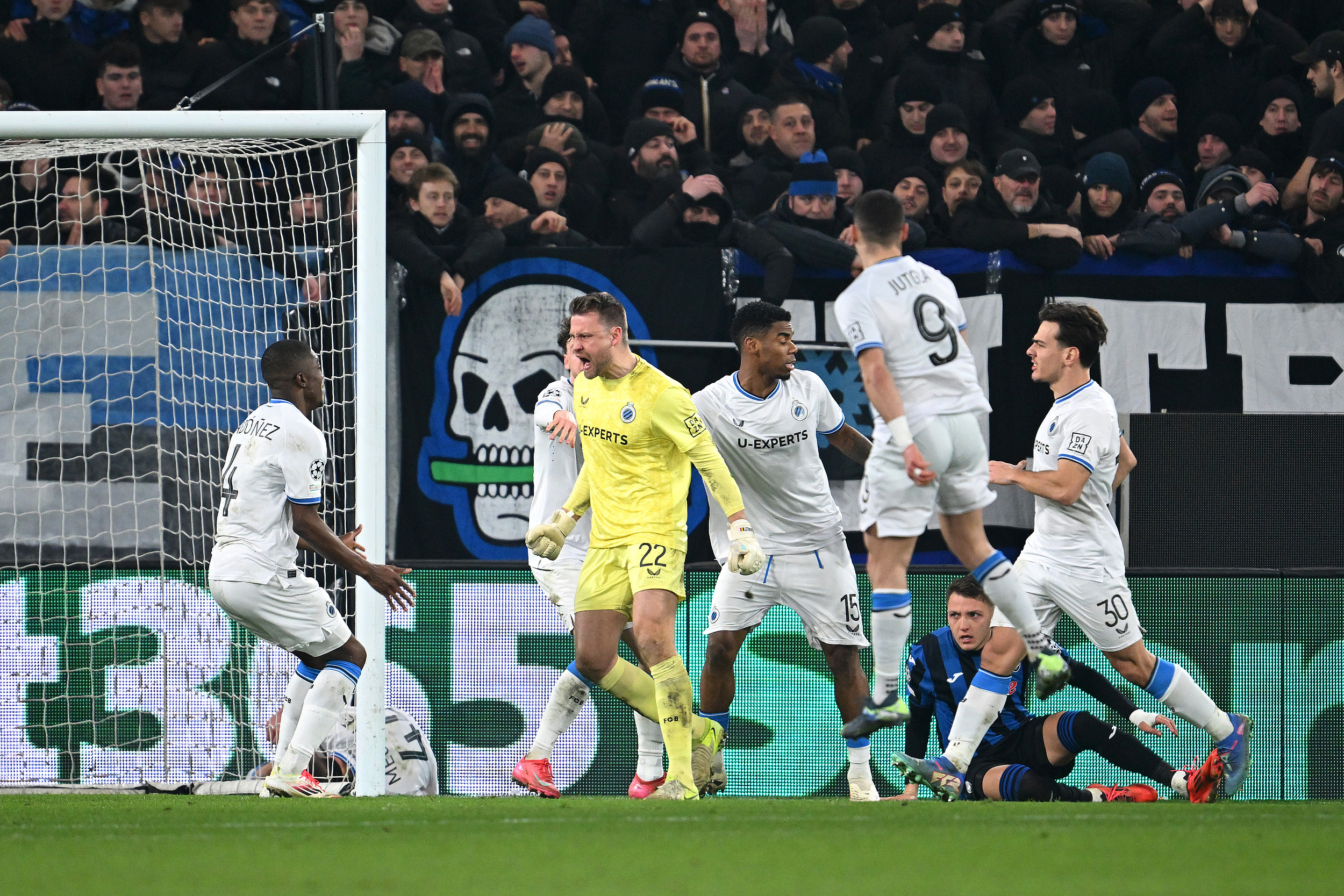 开云体育app-关于亚特兰大客场痛失分，后防线问题成焦点的信息