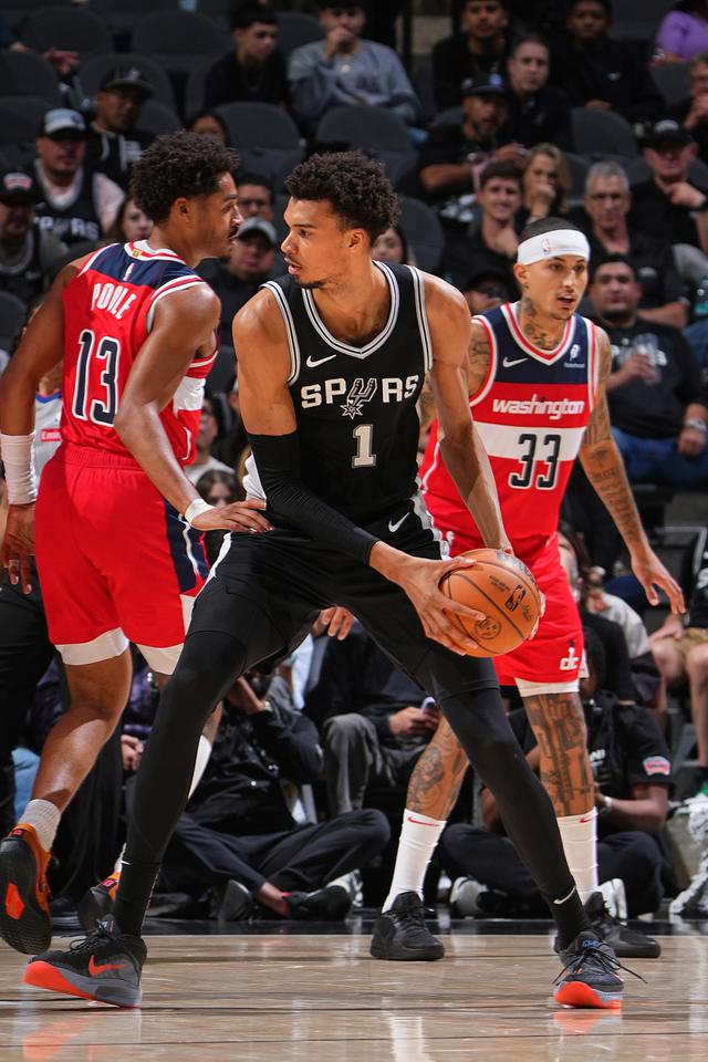 开云体育-魔术主场击败马刺，取得两连胜