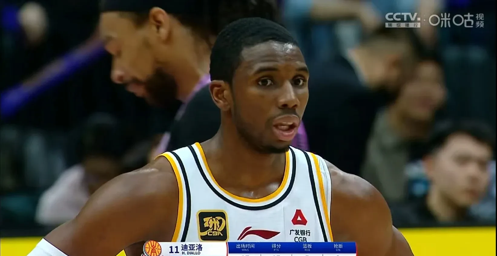 山西男篮深陷低迷，恐遭连败失利