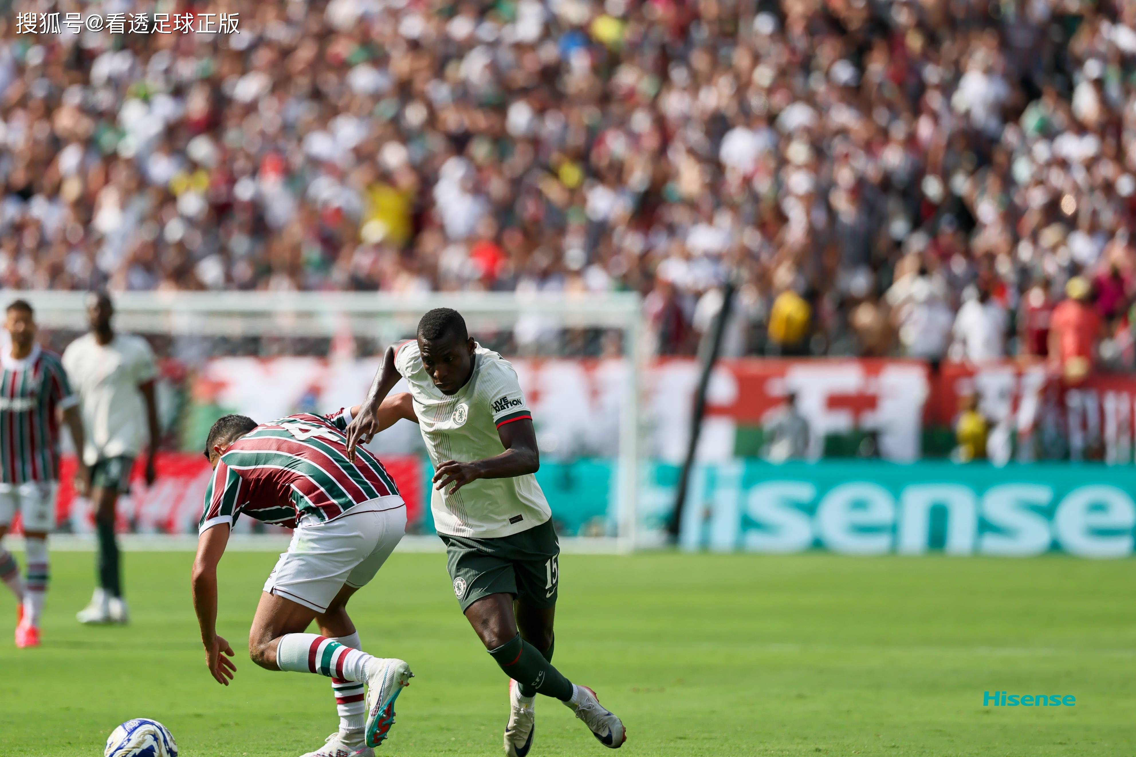 关于热门足球赛：关键之战，胜者晋级的信息