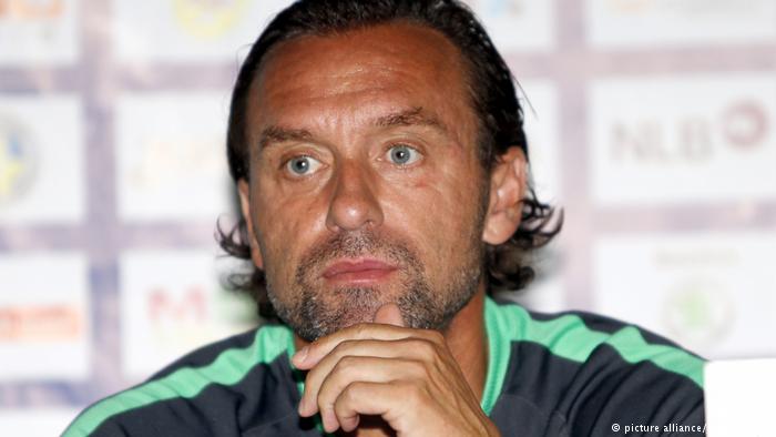 开云体育APP下载-汉诺威主帅频繁换人，引发内部不满！