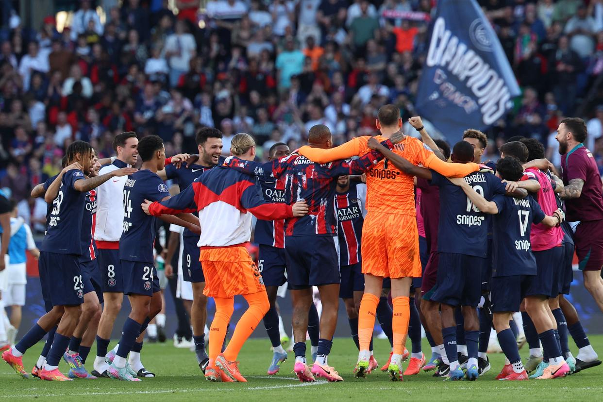 开云下载-法甲球队士气高昂，取得比赛胜利，信心倍增