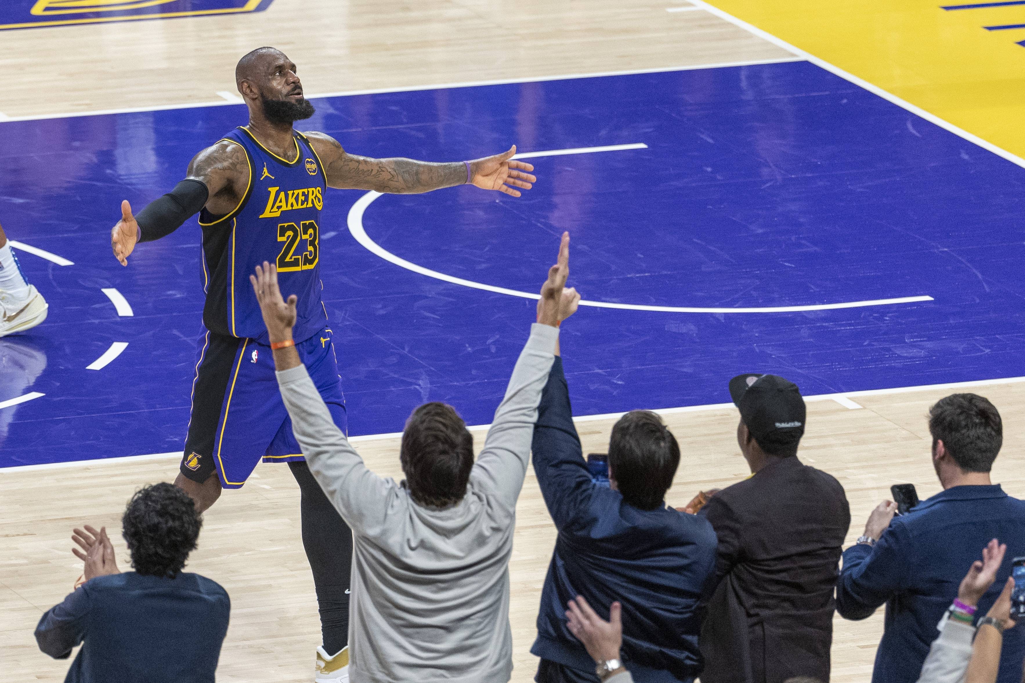 火箭再次大胜湖人,哈登强势砍下+启程连胜 火箭再次大胜湖人,哈登强势砍下+启程连胜