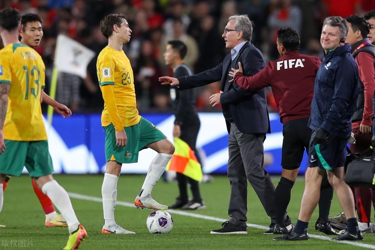 开云体育下载-顶级足球比赛赛场关键时刻球队发挥稳定